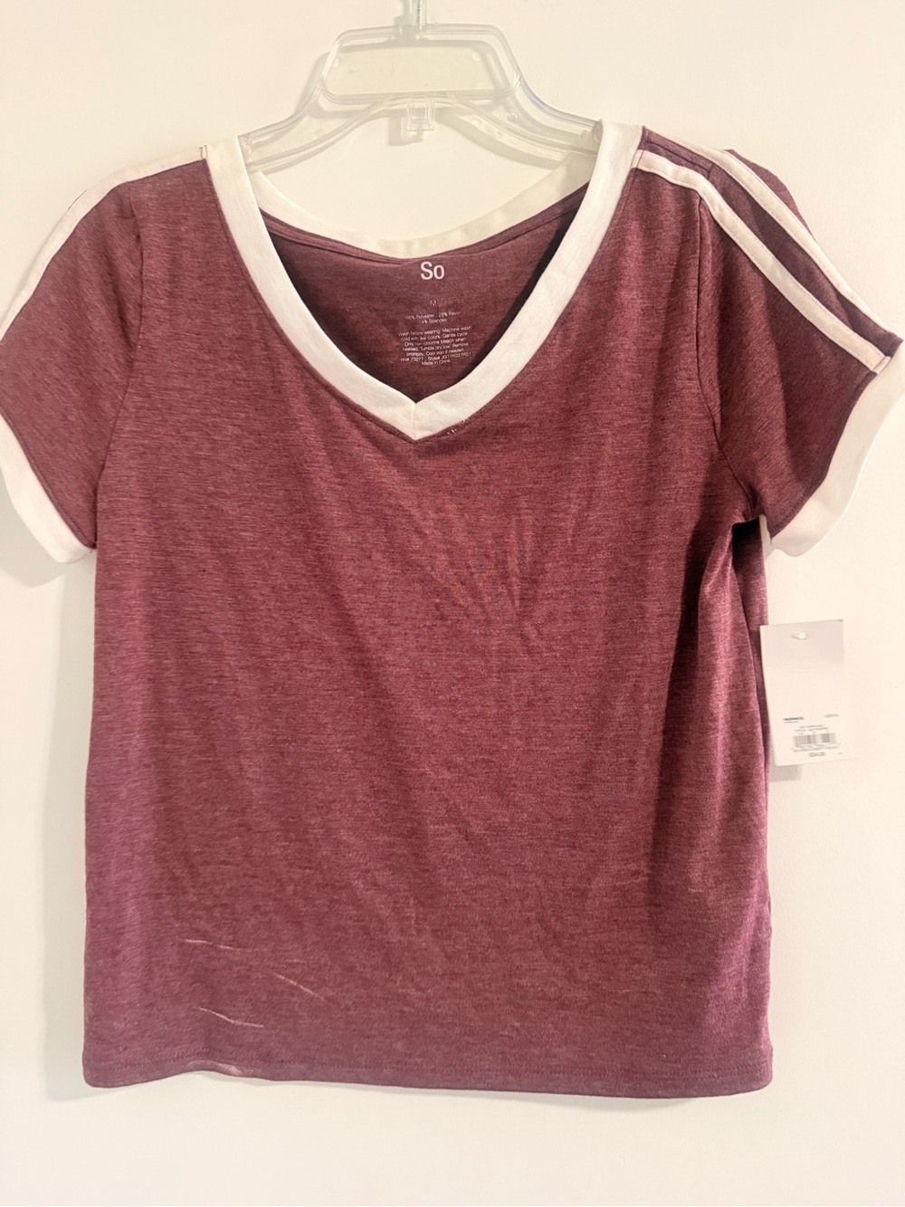 Kohl's So Women's Maroon Short Sleeve V-Neck Top with White Trim